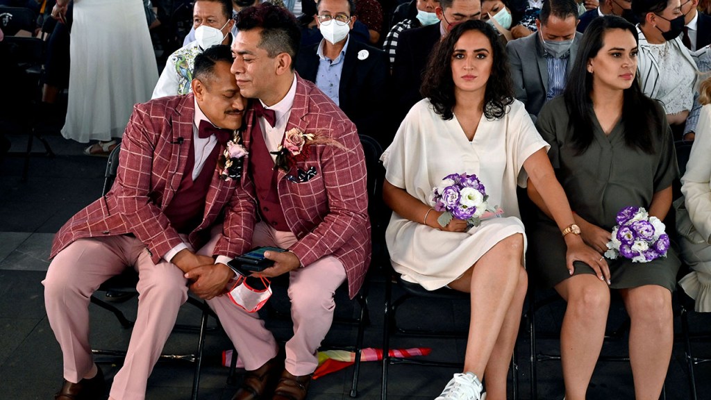 MEXICO-LGBTQ+-SAME-SEX-WEDDING